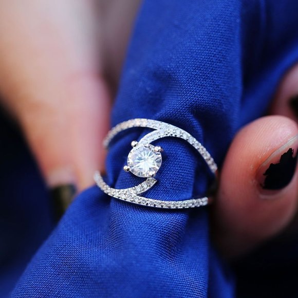 ✨ Double Layer Zircon Fashion Cross Design Trendy Rings for Women, EVGG1595 - Picture 1 of 5